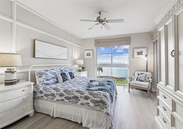 Listing Photo 4 - Condo for sale in building located at 4953 Bacopa Ln S, ST PETERSBURG, FL 33715 - Unit #204