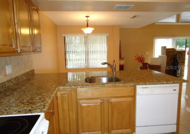 Photo 4 of Townhouse for sale at 4012 Circlewood Ct, Tampa, FL 33614 | MLS# TB8451775 | Listing updated on 2026-09-13