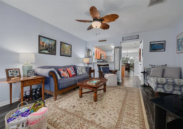 3rd image of 2096 Sun Down Dr, Clearwater, FL 33763 | MLS# TB8451879
