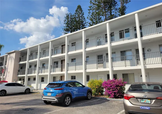 1st image of 2009 Canal Dr #N4, Bradenton, FL 34207 | MLS# A4673498