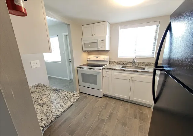 5th image of 2009 Canal Dr #N4, Bradenton, FL 34207 | MLS# A4673498