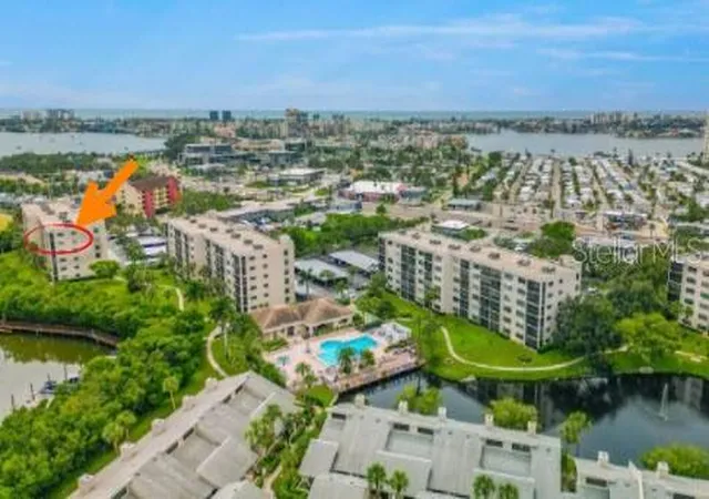 Photo 4 of Condo for sale at 1332 Pasadena Ave S #501, South Pasadena, FL 33707 | MLS# TB8452052 | Listing updated on 2026-09-16
