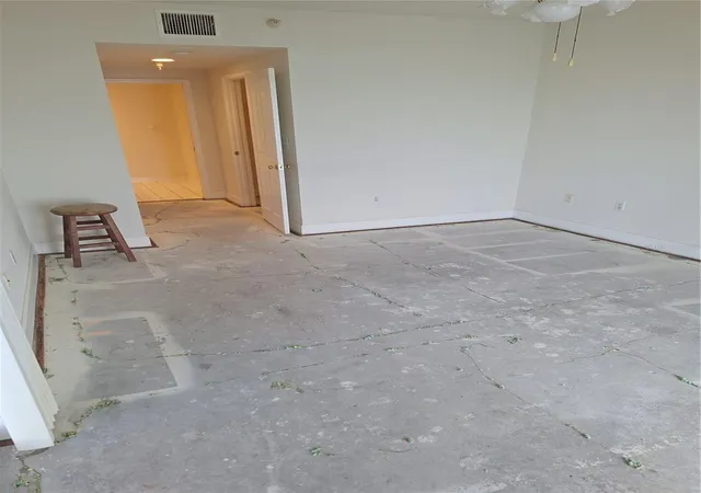 2nd image of 4991 Bacopa Ln S, Saint Petersburg, FL 33715