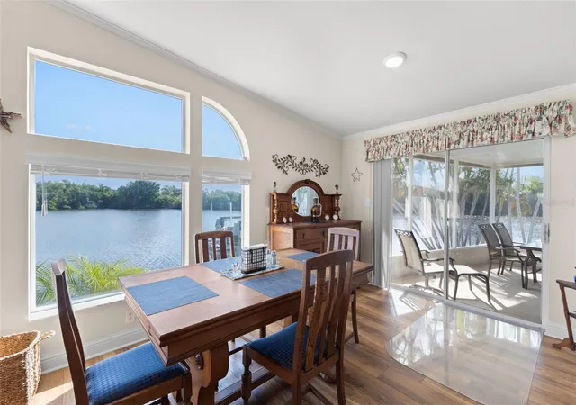 Photo 1 of Manufactured home for sale at 7013 Mount Piney Rd Ne #724, Saint Petersburg, FL 33702 | MLS# TB8452130 | Listing updated on 2026-05-30