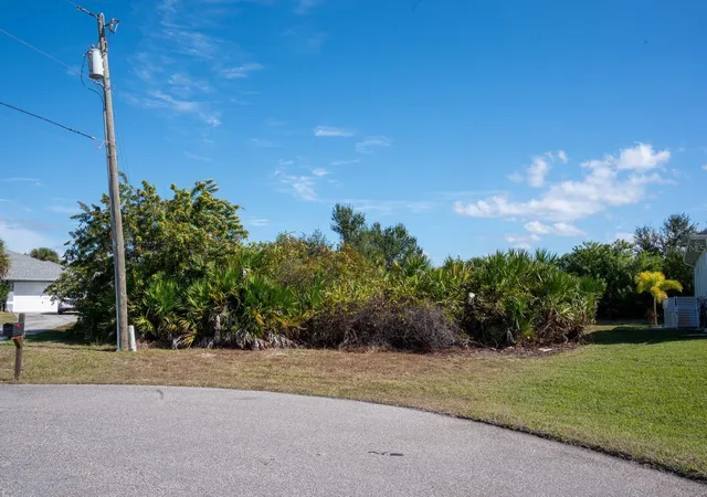 Photo 1 of Land for sale at 330 Baytree Dr, Rotonda West, FL 33947 | MLS# D6144975 | Listing updated on 2026-07-27