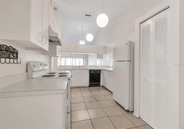 Homes for sale in Bradenton, FL | 4115 Putter Pl #4115, Bradenton, FL 34203 | MLS# A4673590