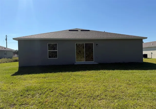 Photo 3 of Single family home for sale at 904 Hudson Valley Dr, Kissimmee, FL 34759 | MLS# C7518445 | Listing updated on 2026-10-20