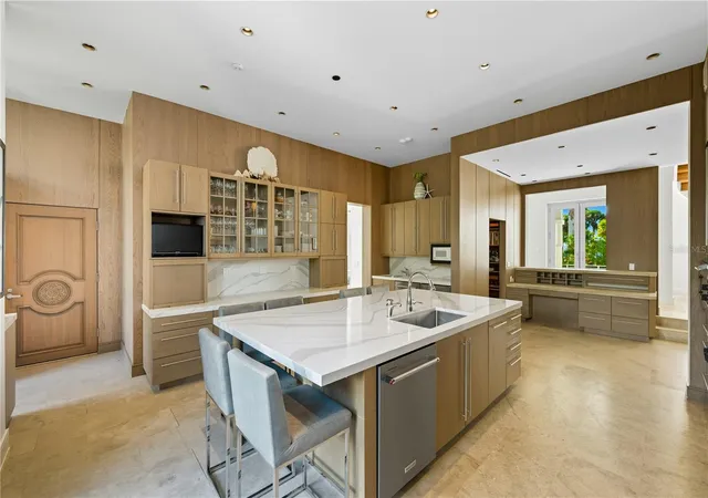 4th image of 3315 Bay Shore Rd, Sarasota, FL 34234 | MLS# A4673690