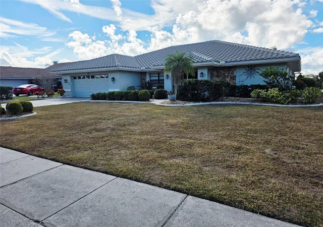 Single family home for sale at 1924 New Bedford Dr, SUN CITY CENTER, FL 33573 | MLS# TB8452460