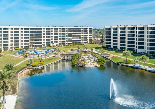 4th image of 5780 Midnight Pass Rd #210, Sarasota, FL 34242 | MLS# A4673708