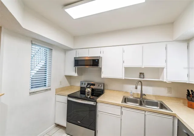4th image of 19505 Quesada Ave #NN101, Port Charlotte, FL 33948 | MLS# C7518501