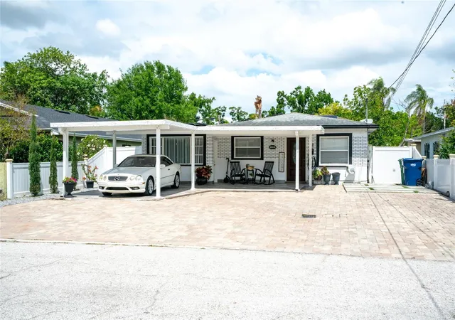 Homes for sale in Tampa, FL | 3305 W Aileen St, Tampa, FL 33607 | MLS# TB8452534