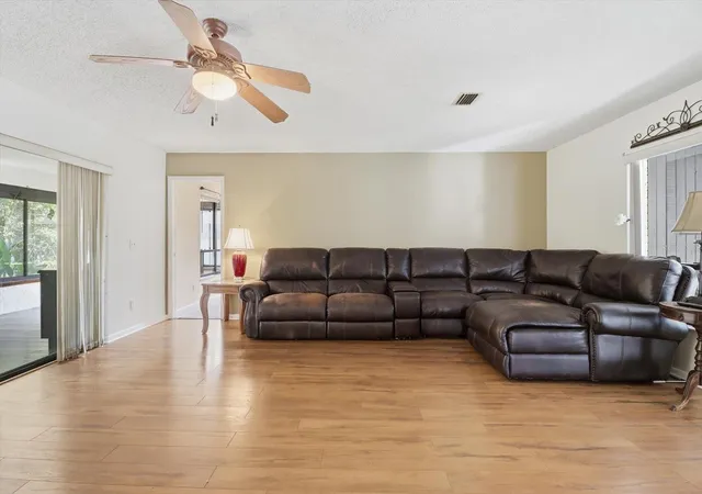 4th image of 98 Sycamore Cir, Homosassa, FL 34446 | MLS# OM714380