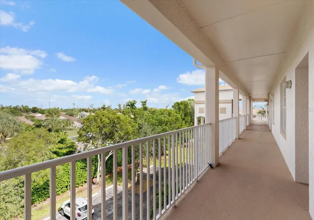 Homes for sale in Fort Myers, FL | 17110 Terraverde Circle, Fort Myers, FL 33908 | Houzeo