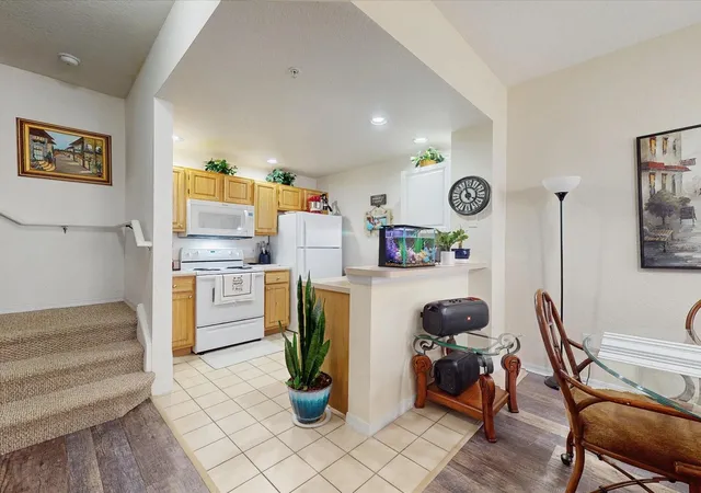 Listing Photo 5 - Condo for sale in building located at 4004 San Gallo Dr, KISSIMMEE, FL 34741 - Unit #104