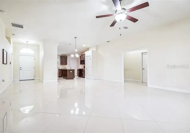 Photo 4 of Single family home for sale at 404 Rio Grande Ct, Kissimmee, FL 34759 | MLS# S5139485 | Listing updated on 2026-08-11