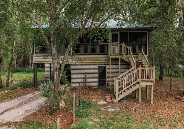 2nd image of 8056 Sw Horse Creek Rd, Arcadia, FL 34266 | MLS# C7518555