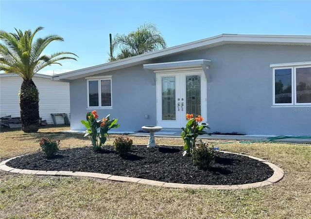Photo 3 of Single family home for sale at 4127 Gardner Dr, Port Charlotte, FL 33952 | MLS# C7518562 | Listing updated on 2026-10-13