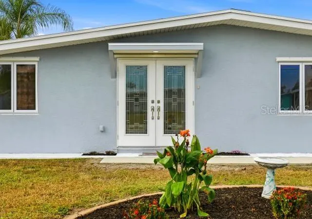 Photo 3 of Single family home for sale at 4127 Gardner Dr, Port Charlotte, FL 33952 | MLS# C7518562 | Listing updated on 2026-10-13