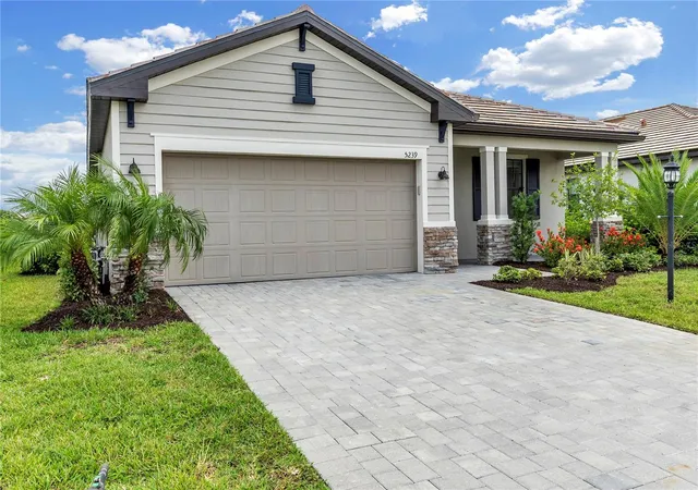 Homes for sale in Bradenton, FL | 5239 Coral Reef Way, Bradenton, FL 34211 | MLS# A4673841