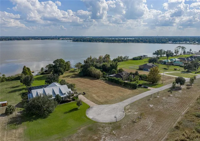 2nd image of 2080 Kennwood Grove Ln, Auburndale, FL 33823 | MLS# O6364423
