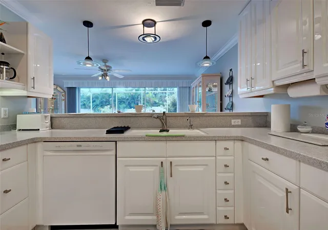 Photo 4 of Single family home for sale at 325 Fiesole St, Venice, FL 34285 | MLS# A4673885 | Listing updated on 2026-10-03