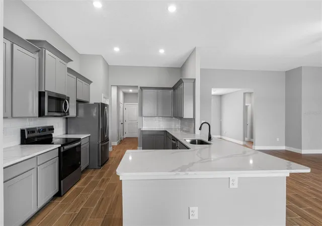 4th image of 13456 Lake Gallagher Dr, Dover, FL 33527 | MLS# TB8453029