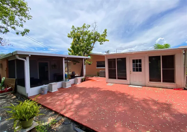 Homes for sale in Tampa, FL | 3112 W Tampa Bay Blvd, Tampa, FL 33607 | MLS# TB8453059