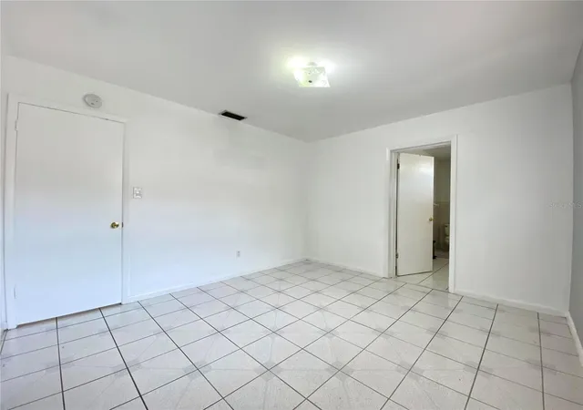 Homes for sale in Tampa, FL | 3112 W Tampa Bay Blvd, Tampa, FL 33607 | MLS# TB8453059