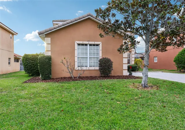2nd image of 215 Vista Dr, Davenport, FL 33897 | MLS# S5139569