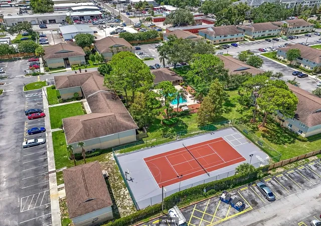 2nd image of 206 Berry Tree Pl, BRANDON, FL 33510
