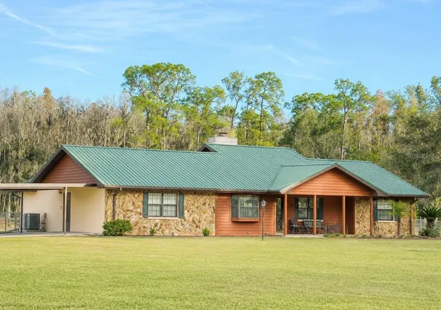 Photo 1 of Single family home for sale at 5912 Bailey Rd, Plant City, FL 33565 | MLS# TB8453133 | Listing updated on 2026-10-08