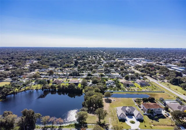 3rd image of 5750 60Th Ave N, Saint Petersburg, FL 33709 | MLS# TB8453396