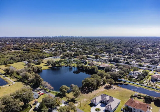 4th image of 5750 60Th Ave N, Saint Petersburg, FL 33709 | MLS# TB8453396