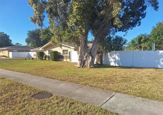 Photo 3 of Single family home for sale at 1202 S Keene Rd, Clearwater, FL 33756 | MLS# TB8453428 | Listing updated on 2026-09-24
