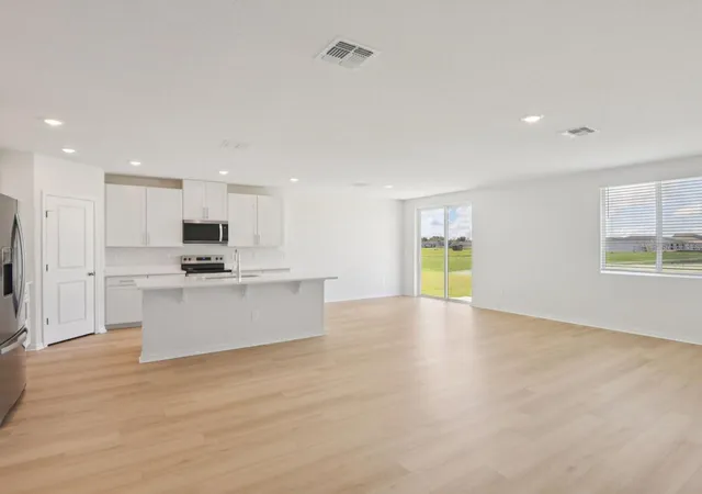 Photo 3 of Single family home for sale at 10412 Abundance Grv Way, Parrish, FL 34219 | MLS# O6364980 | Listing updated on 2026-10-30