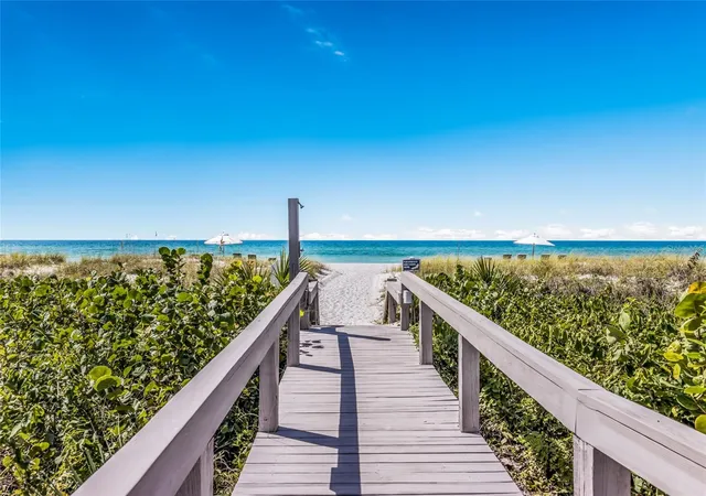 2nd image of 1425 Gulf Of Mexico Dr, Bradenton Beach, FL 34217
