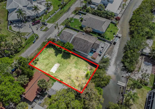Land for sale at 7406 Bay Dr, TAMPA, FL 33635 | MLS# TB8453881