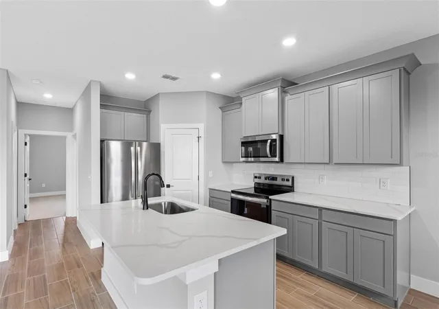 Photo 3 of Single family home for sale at 13521 Walden Sheffield Rd, Dover, FL 33527 | MLS# TB8453887 | Listing updated on 2026-10-09