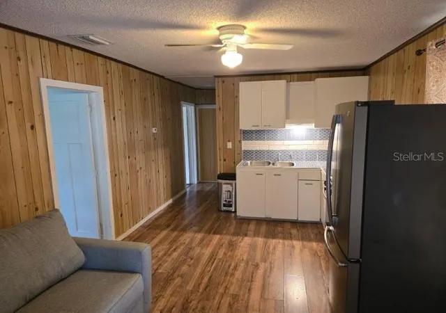 Photo 3 of Single family home for sale at 1611 Indian Trl, Leesburg, FL 34748 | MLS# G5105200 | Listing updated on 2026-09-04