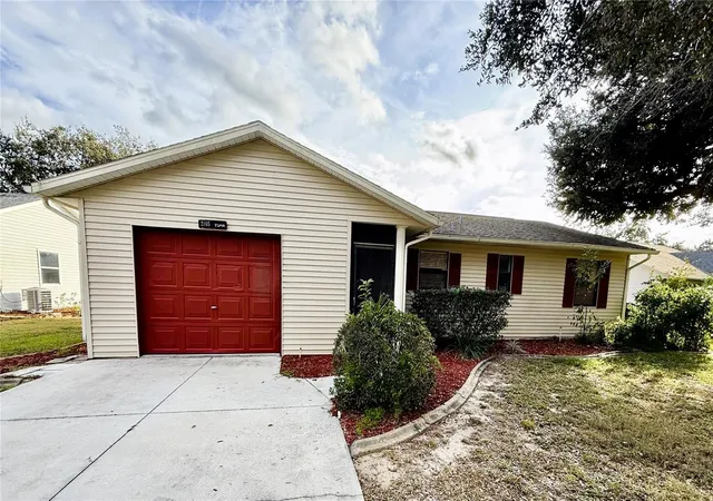 Photo 2 of Condo for sale at 2105 Greenlaw Ct #2105, Leesburg, FL 34788 | MLS# S5139750 | Listing updated on 2026-09-17