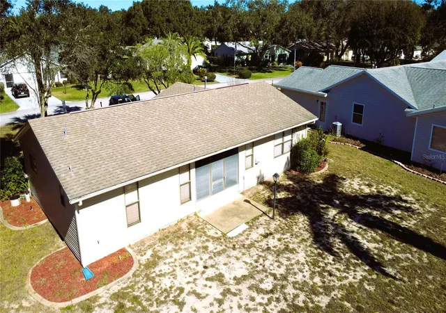 Listing Photo 4 - Condo for sale in building located at 2105 Greenlaw Ct, LEESBURG, FL 34788 - Unit #2105