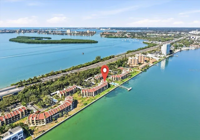 4th image of 7520 Sunshine Skyway Ln S #T19, Saint Petersburg, FL 33711 | MLS# TB8453940