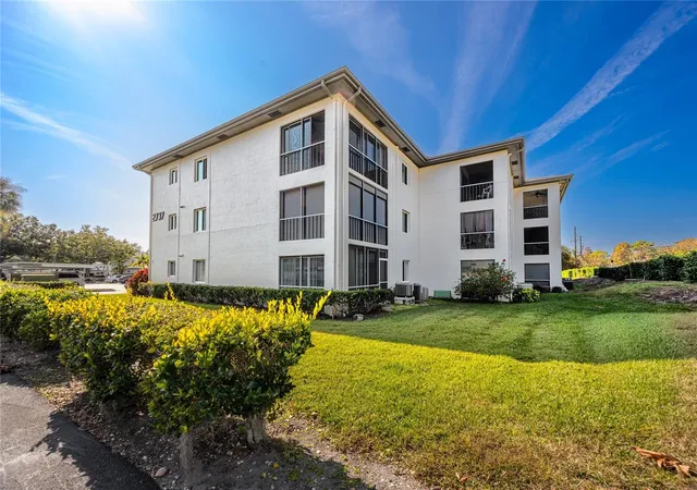 3rd image of 2737 Enterprise Rd E, Clearwater, FL 33759