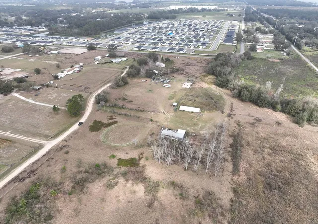 2nd image of 307 & 317 Skyblue Ln, Auburndale, FL 33823 | MLS# O6365247