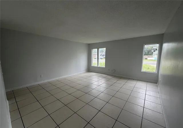Photo 4 of House for sale at 737 E Church Ave, Longwood, FL 32750 | MLS# O6365251 | Listing updated on 2026-10-21