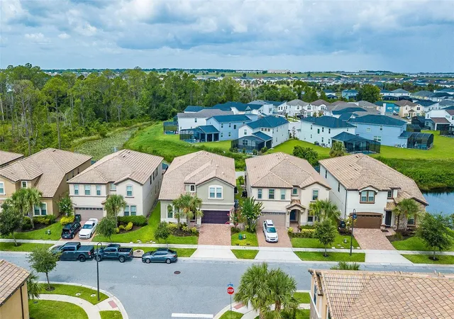 Photo 2 of Single family home for sale at 1682 Lima Ave, Kissimmee, FL 34747 | MLS# O6365268 | Listing updated on 2026-02-23