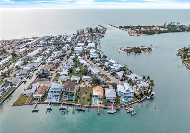 Photo 1 of Single family home for sale at 904 Inlet Cir, Venice, FL 34285 | MLS# C7518713 | Listing updated on 2026-09-13