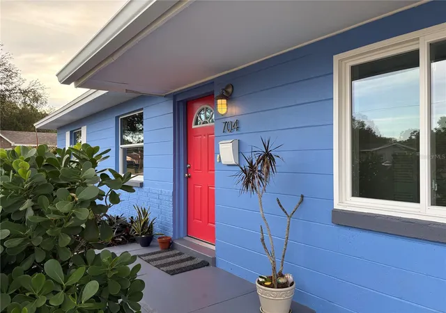 Photo 45 of Sale Pending at 704 72nd Avenue N, Saint Petersburg, FL 33702 | MLS# TB8454116 | Listing updated on 2026-09-07