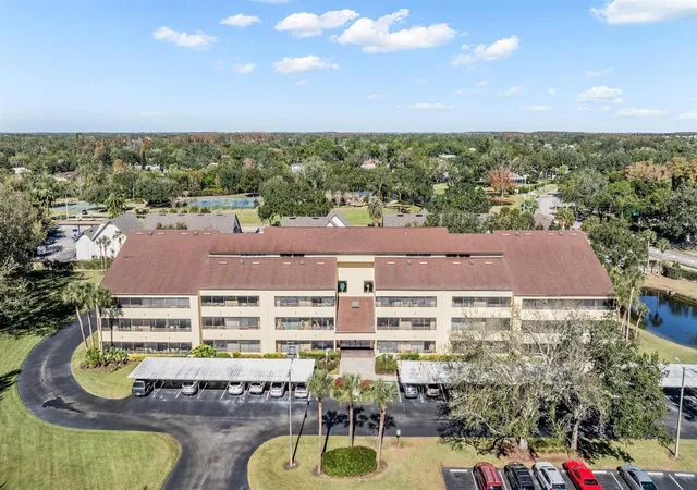 5th image of 13612 S Village Dr #5212, Tampa, FL 33618 | MLS# TB8454146